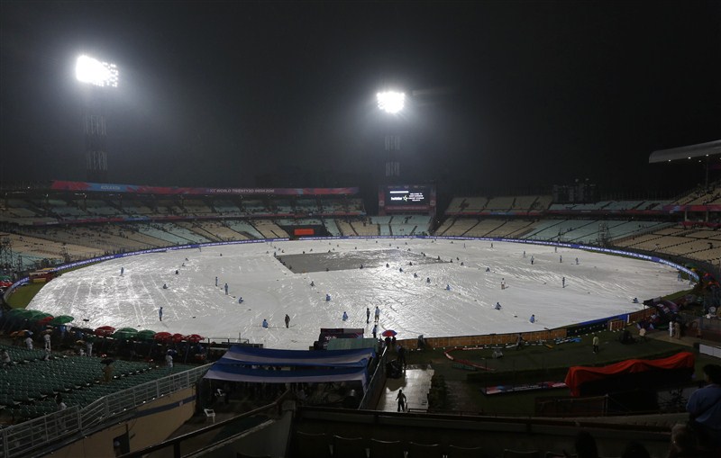 Much to the delight of the spectators, the weather gods relented as rain, which lashed the Eden Gardens throwing a question mark over the much anticipated India-Pakistan World twenty20 match on Saturday, finally stopped. Indo-Pak World T20 Clash,Indo-Pak World T20,Rain Stops at Eden Gardens,India vs Pakistan,India vs Pakistan cricket,India vs Pakistan World T20,India vs Pakistan ICC World T20 2016,World T20,World T20 2016,ICC World T20 2016,India vs Pakistan in ICC World