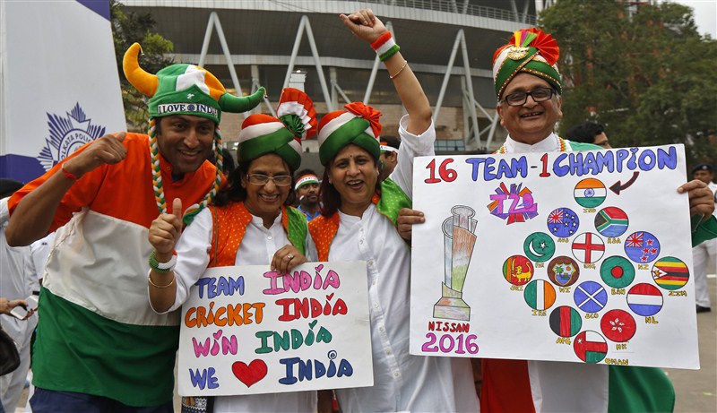 Much to the delight of the spectators, the weather gods relented as rain, which lashed the Eden Gardens throwing a question mark over the much anticipated India-Pakistan World twenty20 match on Saturday, finally stopped. Indo-Pak World T20 Clash,Indo-Pak World T20,Rain Stops at Eden Gardens,India vs Pakistan,India vs Pakistan cricket,India vs Pakistan World T20,India vs Pakistan ICC World T20 2016,World T20,World T20 2016,ICC World T20 2016,India vs Pakistan in ICC World