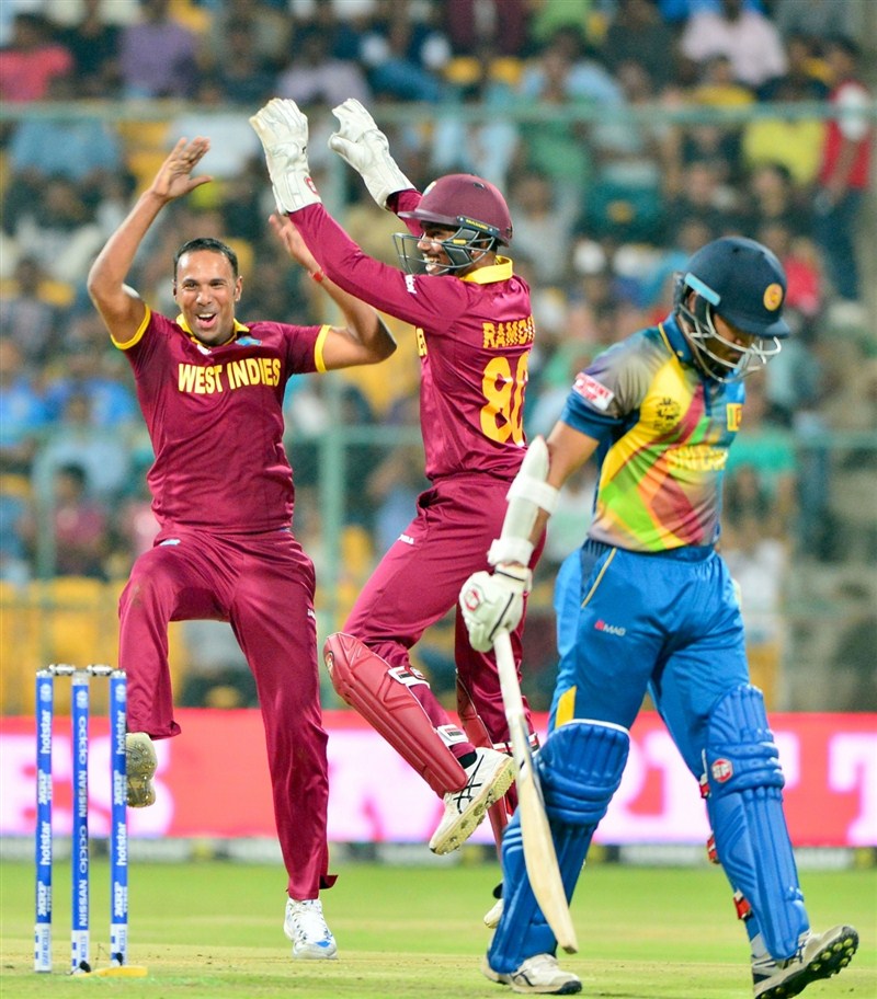 West Indies beat Sri Lanka in the second match of the Super 10 stage of World Twenty20 on Sunday at Chinnaswamy Stadium. West Indies beat Sri Lanka by 7 wickets,West Indies beat Sri Lanka,West Indies vs Sri Lanka,West Indies v Sri Lanka,World T20,ICC World T20 2016,world t20,ICC World T20,world t20 results,World T20 2016,icc world t20 2106,World T20 pics,World T20 images,Wo