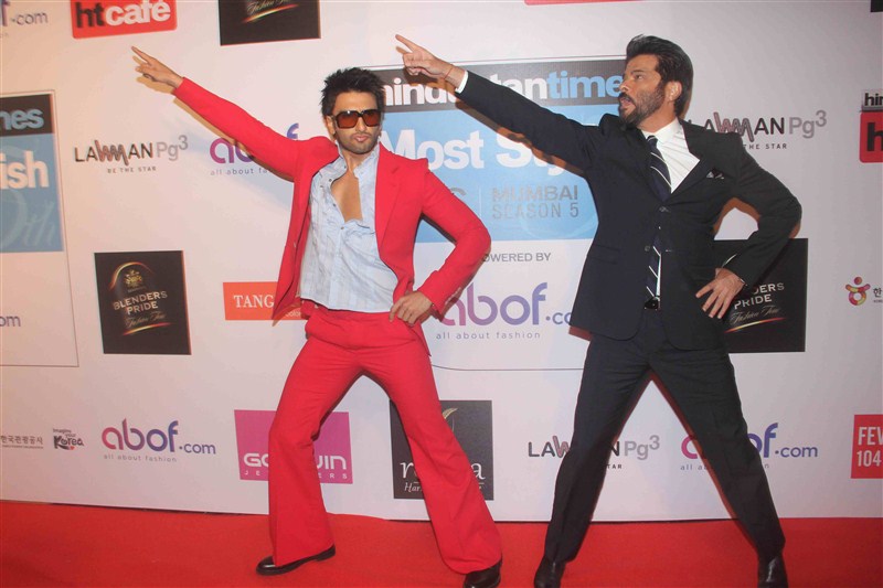 The fifth edition of Hindustan Times Most Stylish Awards 2016 Season 5 was held on Sunday, 20 March 2016 in Mumbai. Hindustan Times Most Stylish Awards 2016,Hindustan Times Most Stylish Awards,fifth edition of Hindustan Times Most Stylish Awards,Shah Rukh Khan,Amitabh Bachchan,Sonam Kapoor,Sanjay Dutt,Jaya Bachchan,Shweta Nanda,Anil Kapoor,Parineeti Chopra,Alia Bhatt,S