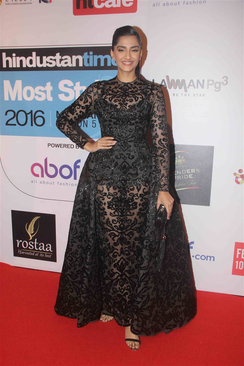 The fifth edition of Hindustan Times Most Stylish Awards 2016 Season 5 was held on Sunday, 20 March 2016 in Mumbai. Hindustan Times Most Stylish Awards 2016,Hindustan Times Most Stylish Awards,fifth edition of Hindustan Times Most Stylish Awards,Shah Rukh Khan,Amitabh Bachchan,Sonam Kapoor,Sanjay Dutt,Jaya Bachchan,Shweta Nanda,Anil Kapoor,Parineeti Chopra,Alia Bhatt,S