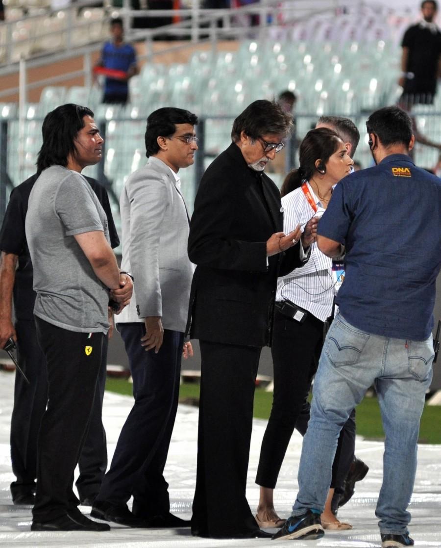 Short filmmaker Ullhas PR on Monday filed a police complaint against Bollywood superstar Amitabh Bachchan, accusing him of taking more time than mandated while singing the national anthem during the Twenty20 World Cup clash between India and Pakistan. Amitabh Bachchan,Complaint filed against Amitabh Bachchan,Ind vs Pak,Ind vs Pak 2016,Ind Vs Pak Cricket Match,Complaint against Big B,incorrect National Anthem,National Anthem