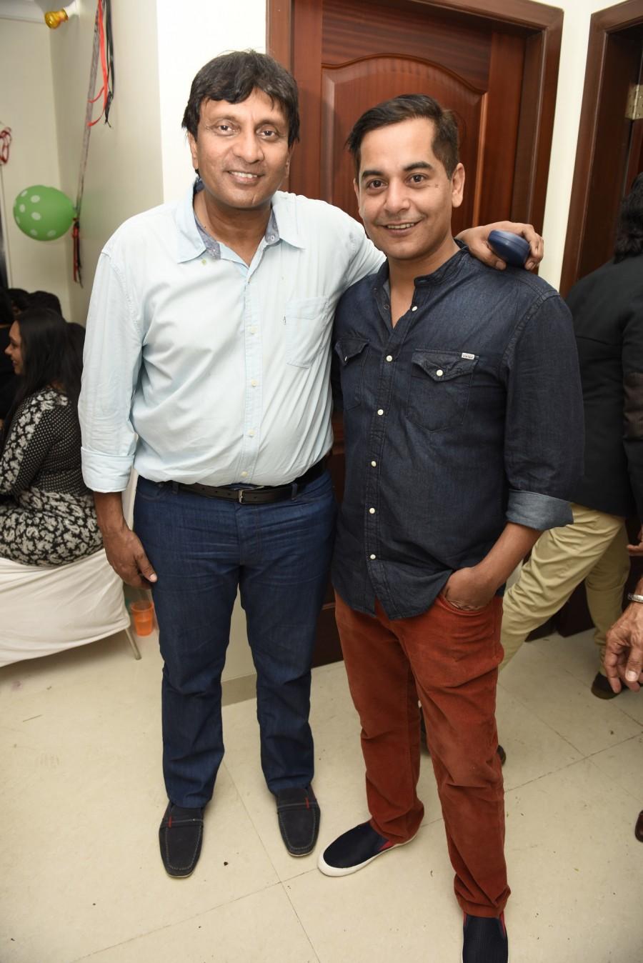 The birthday bash of MD of Crescendo Music Suresh Thomas was a grand affair. Suresh Thomas,Suresh Thomas's Birthday Bash,Suresh Thomas Birthday,Suresh Thomas Birthday celebrations,Aziz Zee,Shweta Khanduri,Vikas Bhalla,Anjali Pandey,Madhuri Pandey,Gaurav Gera,Rajesh Khera,Sandhya Shetty,Kaushik Shrimankar,Bhavana Pani,Shakir S