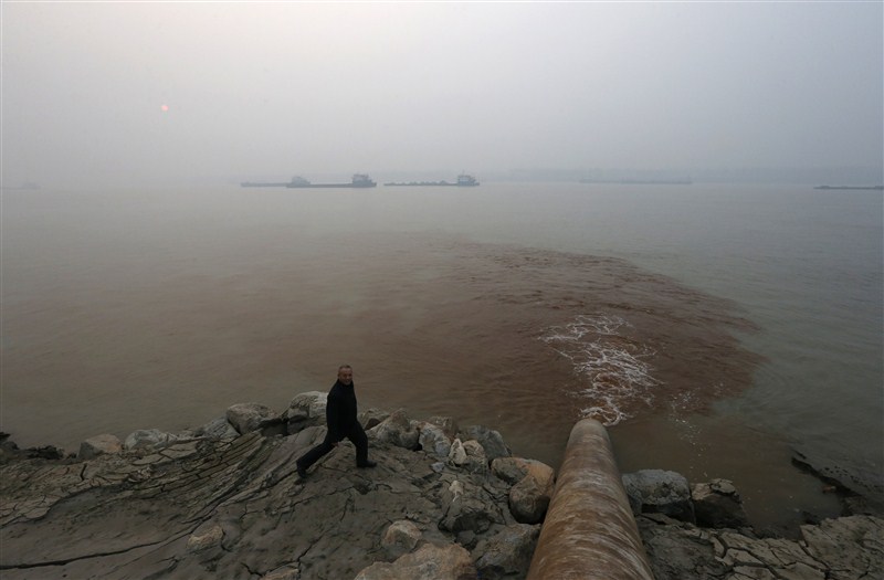China's water supplies have degraded to the extent that half the nation's rivers and lakes are severely polluted. World Water Day,Water Day,World Water Day 2016,Water Day 2016,polluted waters,water polluted,rivers and lakes