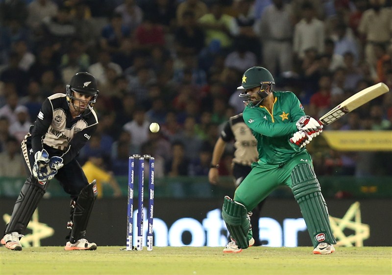 New Zealand beat Pakistan by 22 runs here on Tuesday to qualify for the semi-finals of the World Twenty20 cricket tournament. New Zealand beat Pakistan,New Zealand vs Pakistan,New Zealand v Pakistan,New Zealand enter World T20 semis,World T20 semis,World T20,ICC World T20 2016,ICC World T20,World T20 pics,World T20 images,World T20 stills,World T20 pictures