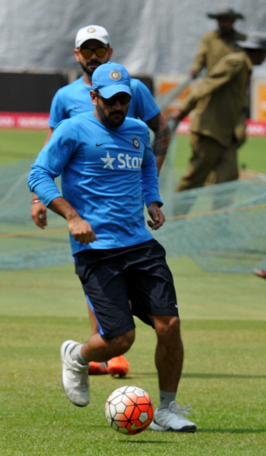 Indian Cricket Players during a practice session ahead of match against Bangladesh at Chinnaswamy Stadium, in Bengaluru on March 22, 2016. India-Bangladesh,India vs Bangladesh,India v Bangladesh,Virat Kohli,MS Dhoni,Yuvraj Singh,World T20,ICC World T20 2016,ICC World T20,World T20 2016,World T20 pics,World T20 images,World T20 stills,World T20 pictures