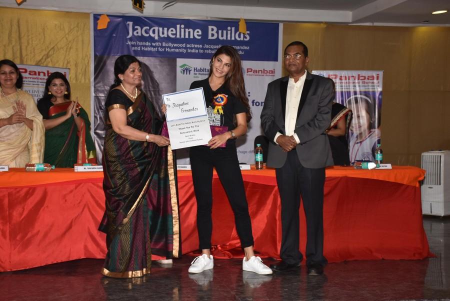 Bollywood actress Jacqueline Fernandez bonds with Kids of Panbai International School. Jacqueline Fernandez,Jacqueline Fernandez at Panbai International School,Jacqueline Fernandez with Kids,actress Jacqueline Fernandez,Jacqueline Fernandez pics,Jacqueline Fernandez images,Jacqueline Fernandez stills,Jacqueline Fernandez pictures,Jacqueline