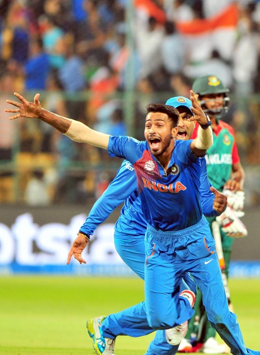 Bangladesh skipper Mashrafe Mortaza won the toss and asked India to bat in their World Twenty20 Group 2 tie at the M. Chinnaswamy Stadium here on Wednesday. India vs Bangladesh,India v Bangladesh,ICC World T20,ICC World T20 2016,icc world t20 2106,world t20,world t20 results,World T20 pics,World T20 images,World T20 stills,World T20 pictures