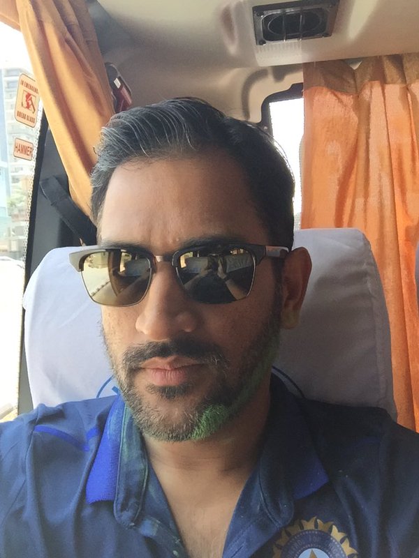 Virat Kohli, MS Dhoni, Harbhajan Singh celebrate Holi. Virat Kohli,MS Dhoni,Harbhajan Singh,Holi,Holi celebration,Virat celebrates holi,Dhoni celebrates holi,Harbhajan Singh celebrates holi