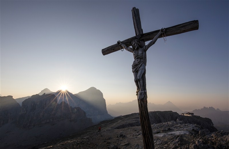 Good Friday is a Christian day commemorating the crucifixion of Jesus Christ and his death at Calvary. Good Friday 2016,Good Friday,Christian day,Good Friday quotes,Good Friday wishes,Good Friday pictures,Good Friday message,Good Friday prayers,Good Friday celebrations,good friday quotes,good friday sayings,release good friday