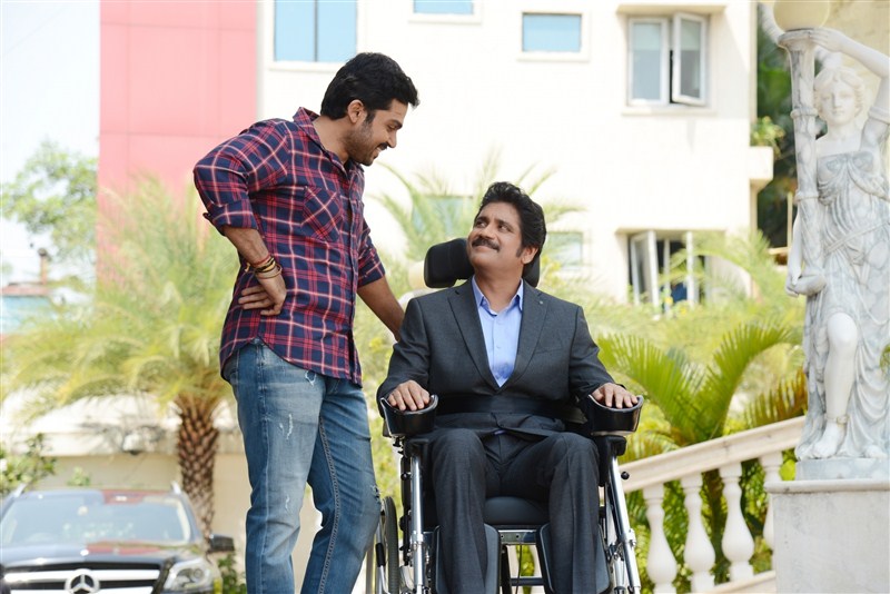 Thozha is an upcoming Indian bilingual film directed by Vamsi Paidipally which is simultaneously being shot in Telugu and Tamil languages. Thozha,Thozha Movie Stills,Karthi,Tamannaah,Nagarjuna,Vamsi Paidipally,Thozha Movie pics,Thozha Movie images,Thozha Movie photos,Thozha Movie pictures,Tamil movie Thozha,Thozha Movie review,Thozha review