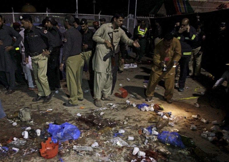 A powerful blast ripped through a public park in Lahore where Christian families were celebrating Easter on Sunday, killing 69 people and wounding over 250, mostly women and children. Lahore blast,Taliban suicide bomber targeting Christians kills 69,Taliban suicide bomber,Easter bombing targets Christians,Easter bombing,Christian families,Easter,Easter celebration