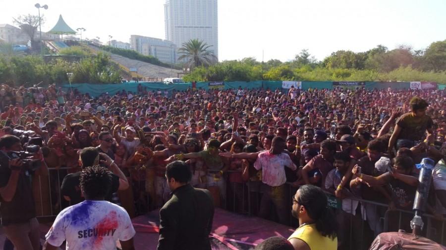Yo Yo Honey Singh is on every event organisers wishlist and it shows! Yo Yo Honey Singh,Yo Yo Honey Singh in Dubai,Yo Yo Honey Singh's Holi celebration,A musical Holi for Yo Yo Honey Singh,musical Holi in Dubai,singing superstar Yo Yo Honey Singh
