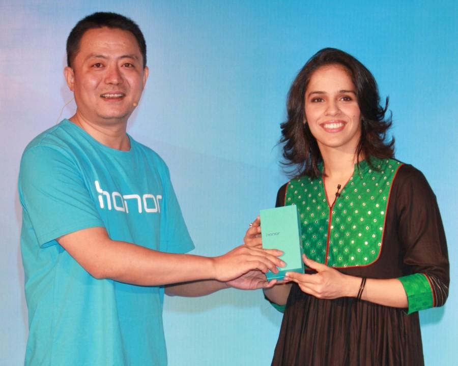 Leading e-brand from Huawei Honor on Wednesday roped in ace badminton player and Olympic medalist Saina Nehwal as its brand ambassador in India. Saina Nehwal,Saina Nehwal brand ambassador,Huawei Honor,Olympic medalist Saina Nehwal
