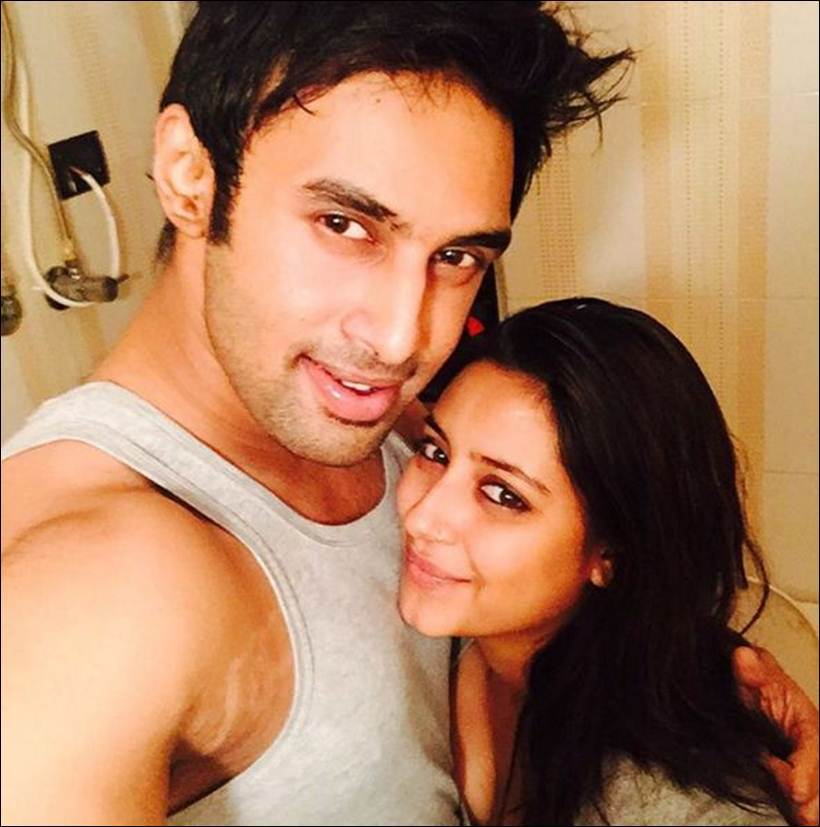 TV actress Pratyusha Banerjee, known for her role of adult Anandi in the popular serial Pratyusha Banerjee,Pratyusha Banerjee commits suicide,Pratyusha Banerjee suicide,Pratyusha Banerjee dead,pratyusha banerjee found hanging,Pratyusha Banerjee news,actress Pratyusha Banerjee suicide,Balika Vadhu
