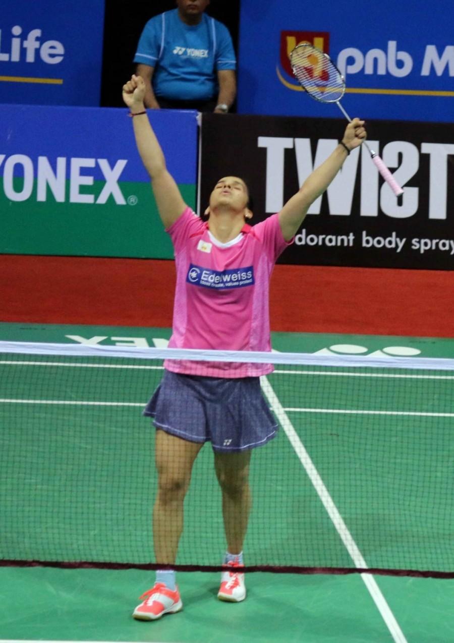 India's premier badminton star Saina Nehwal orchestrated a fight back to beat Sung Ji Hyun in the quarter-finals, but compatriot P.V. Sindhu crashed out of the $300,000 India Open Superseries at the Siri Fort Sports Complex on Friday. Saina Nehwal,badminton star Saina Nehwal,India's premier badminton star Saina Nehwal,Saina Nehwal enters India Open semis,India Open semis,P.V. Sindhu,India Open Superseries,Siri Fort Sports,Saina enters India Open semis