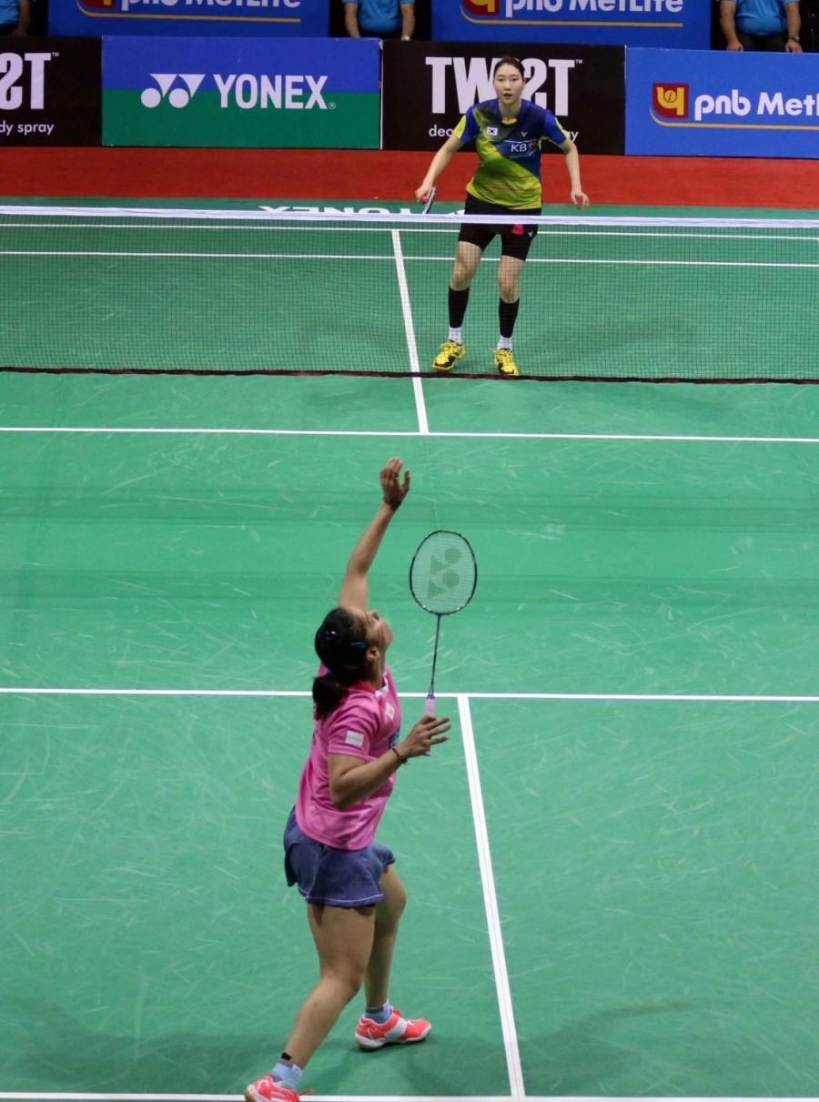 India's premier badminton star Saina Nehwal orchestrated a fight back to beat Sung Ji Hyun in the quarter-finals, but compatriot P.V. Sindhu crashed out of the $300,000 India Open Superseries at the Siri Fort Sports Complex on Friday. Saina Nehwal,badminton star Saina Nehwal,India's premier badminton star Saina Nehwal,Saina Nehwal enters India Open semis,India Open semis,P.V. Sindhu,India Open Superseries,Siri Fort Sports,Saina enters India Open semis