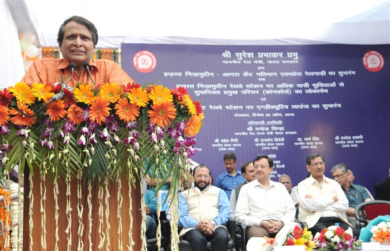Union Minister for Railways Suresh Prabhu on Tuesday flagged off India's fastest train, the Gatimaan Express, from Nizamuddin Railway station. Suresh Prabhu,Delhi-Agra Gatimaan Express,Gatimaan Express,Delhi to Agra,Delhi to Agra in 100 mins,Nizamuddin Railway station,India's fastest train flagged off,India's fastest train,fastest train,fastest train in India