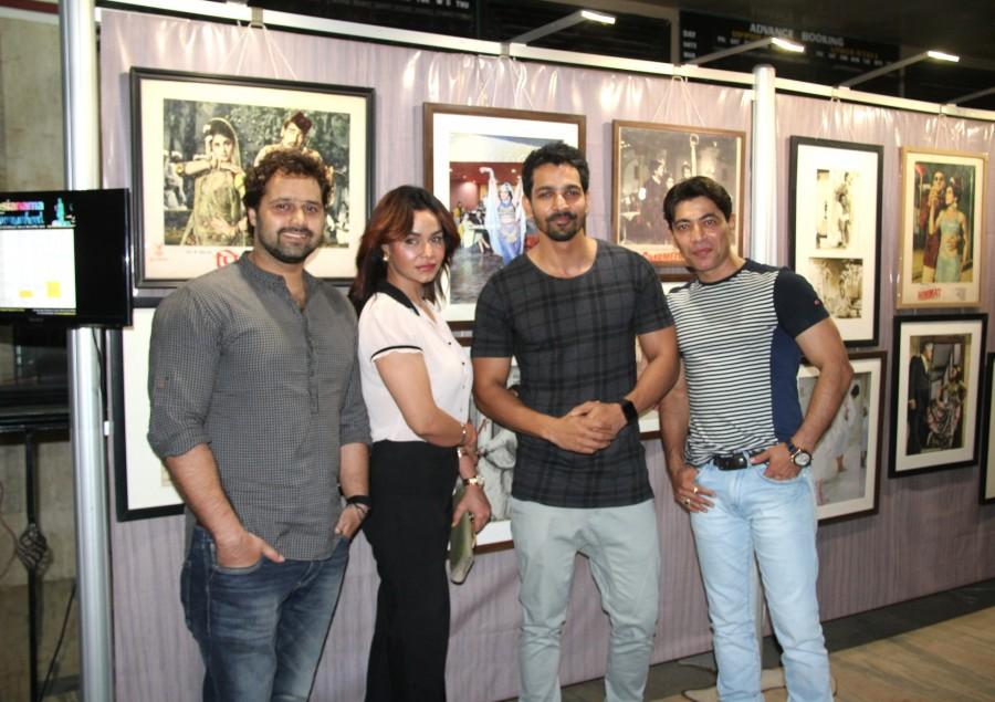 Bollywood film director Farah Khan announces her next film stars two women at Osianama Womanhood Masterclass. Farah Khan,Osianama Womanhood Masterclass,Farah Khan announces her next film stars two women at Osianama Womanhood Masterclass,Bollywood film director Farah Khan,Dillzan Wadia,Neville Tuli,Gautam Gulati,Harshvardhan Rane,Kavitta Verma,Mudasir Ali,SMM Ausa
