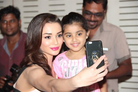 Theri press meet held last night (12th April) with Director Atlee, Amy Jackson, Baby Nainika and Actress Meena. Theri Press Meet,Theri,Amy Jackson,Baby Nainika,Atlee,Meena,Atlee Kumar,Vijay,Theri Press Meet pics,Theri Press Meet images,Theri Press Meet photos,Theri Press Meet stills,Theri Press Meet pictures