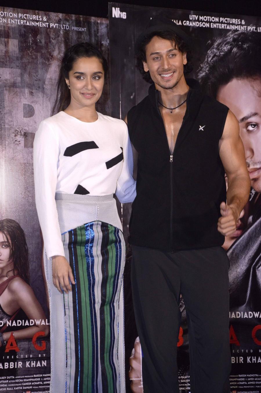 Bollywood actor Tiger Shroff and actress Shraddha Kapoor promote their upcoming film Baaghi. Tiger Shroff,Shraddha Kapoor,Tiger Shroff and Shraddha Kapoor,Baaghi Promotion,Baaghi,Bollywood movie Baaghi,Baaghi pics,Baaghi images,Baaghi stills,Baaghi pictures