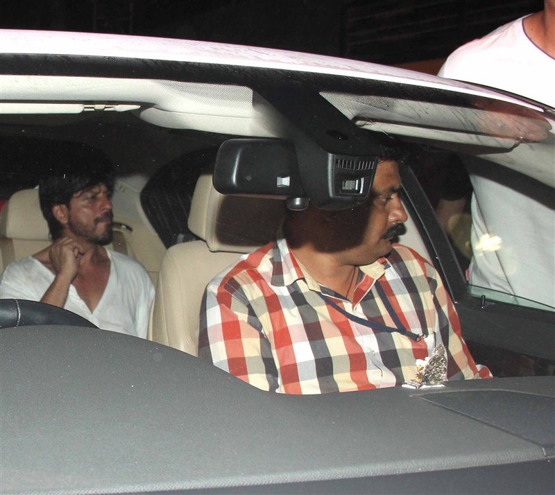 Shah Rukh Khan, Ranveer Singh, Arjun Kapoor and Tabu attend the screening of 'Fan' at Yashraj. Fan,Fan special screening,Shah Rukh Khan,Ranveer Singh,Arjun Kapoor,Tabu,Madhuri Dixit,Parineeti Chopra,Rhea Chakraborty,SRK,Waluscha De Sousa,Fan special screening pics,Fan special screening images,Fan special screening photos,Fan special screening still