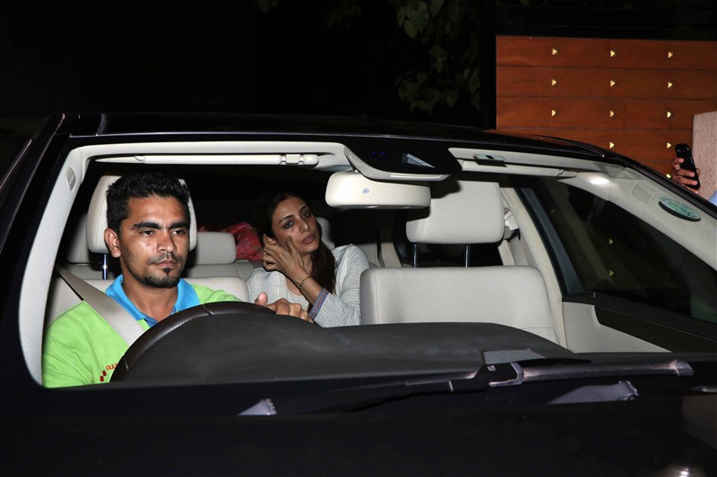 Shah Rukh Khan, Ranveer Singh, Arjun Kapoor and Tabu attend the screening of 'Fan' at Yashraj. Fan,Fan special screening,Shah Rukh Khan,Ranveer Singh,Arjun Kapoor,Tabu,Madhuri Dixit,Parineeti Chopra,Rhea Chakraborty,SRK,Waluscha De Sousa,Fan special screening pics,Fan special screening images,Fan special screening photos,Fan special screening still