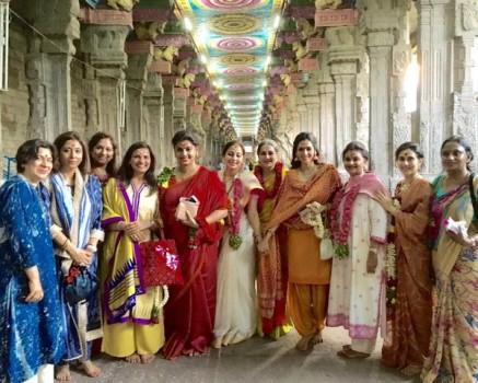 Veteran actress Sridevi has visited the Meenakshi Amman Temple in Madurai to seek blessings along with her friends.