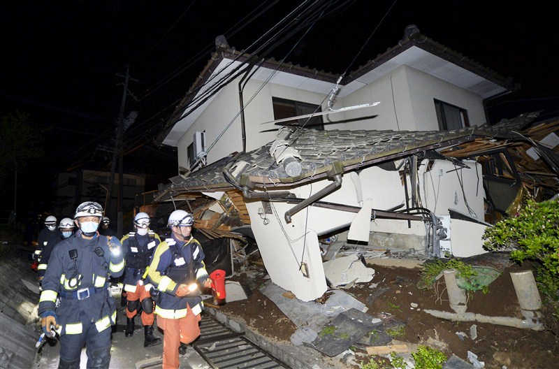 A magnitude 6 earthquake hits southwestern Japan, killing at least nine people, injuring hundreds, and bringing down some buildings. Earthquake rattles Japan,Earthquake,Earthquake in Japan,Japan earthquake,Deadly earthquake,magnitude 6.4