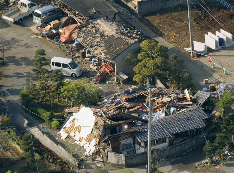 A magnitude 6 earthquake hits southwestern Japan, killing at least nine people, injuring hundreds, and bringing down some buildings. Earthquake rattles Japan,Earthquake,Earthquake in Japan,Japan earthquake,Deadly earthquake,magnitude 6.4
