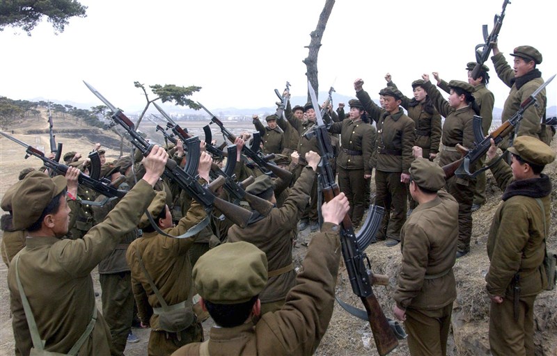 A rare glimpse inside the Korean People's Army. North Korean military,rare pics of North Korean military,North Korean,military,glimpse inside the Korean People's Army
