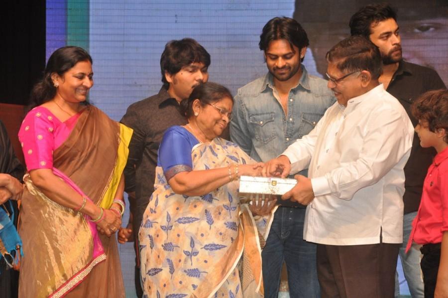 Supreme Movie Audio Release Function held at Hyderabad. Sai Dharam Tej, Raashi Khanna, Nani and others graced the event. Supreme Audio Launch,Supreme Audio,Supreme music Launch,Sai Dharam Tej,Raashi Khanna,Nani,Supreme Audio Launch pics,Supreme Audio Launch images,Supreme Audio Launch stills,Supreme Audio Launch pictures