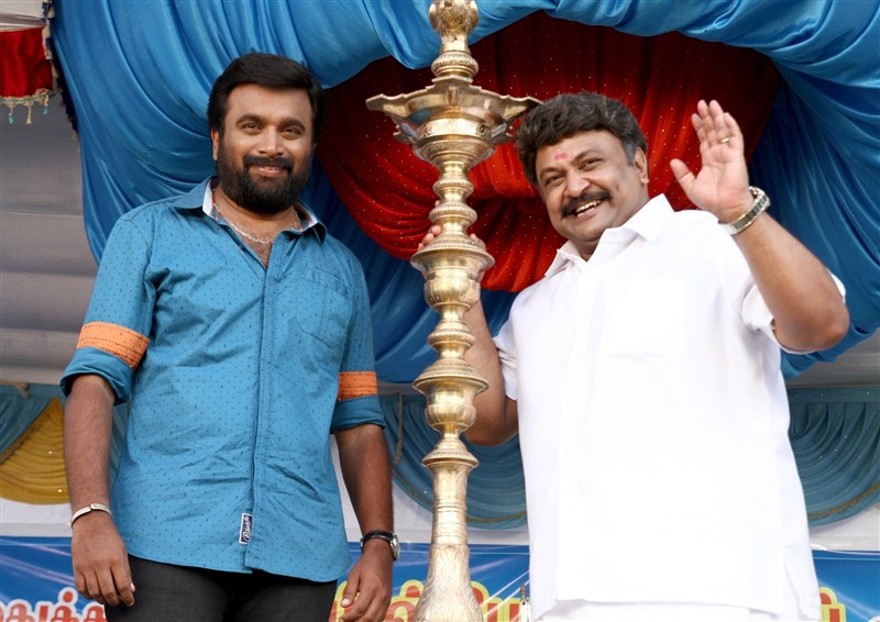 Vetrivel is an upcoming Tamil film written and directed by Vasantha Mani and produced by Lyca under the Trident Arts banner. Sasikumar,Miya George,Sasikumar and Miya George,Vetrivel,Vetrivel movie stills,Vetrivel movie pics,Vetrivel movie images,Vetrivel movie photos,Lyca,lyca productions