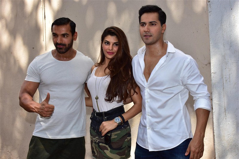 The star studded starcast of Dishoom called it a wrap today at a suburban Studio in Mumbai. Dishoom,John Abraham,Varun Dhawan,Jacqueline Fernandes,Dishoom wraps up,Team Dishoom wraps it up in style,Team Dishoom wraps up