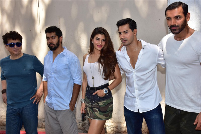 The star studded starcast of Dishoom called it a wrap today at a suburban Studio in Mumbai. Dishoom,John Abraham,Varun Dhawan,Jacqueline Fernandes,Dishoom wraps up,Team Dishoom wraps it up in style,Team Dishoom wraps up