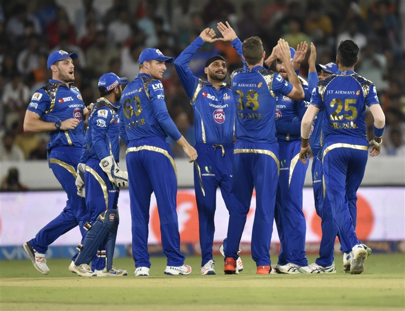 Leading from the front, skipper David Warner smashed an unbeaten 90 to single-handedly steer Sunrisers Hyderabad to a comfortable seven-wicket victory over Mumbai Indians in an Indian Premier League (IPL) match at the Rajiv Gandhi International Stadium on Monday. David Warner,IPL 2016,Sunrisers Hyderabad,Mumbai Indians,Indian Premier League,Indian Premier League 2016,Indian Premier League 9,Sunrisers Hyderabad beat Mumbai Indians,IPL 2016 pics,IPL 2016 images,IPL 2016 photos,IPL 2016 pictures