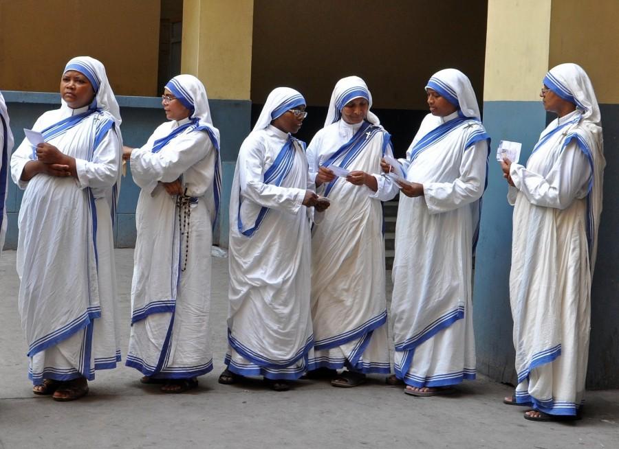 Amid allegations of widespread violence including the death of a Marxist activist, polling came to end for the third phase of the West Bengal assembly polls in 62 seats spread across four districts on Thursday. West Bengal Elections,West Bengal Elections 2016,West Bengal,West Bengal Elections 2016 Phase 3,Marxist activist,West Bengal assembly polls,West Bengal polls