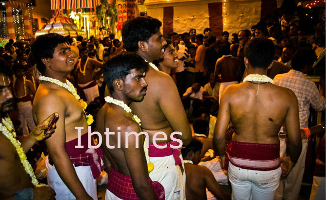 Bengaluru Karaga is one of the oldest and important festivals celebrated in Bengaluru, it is celebrated during the first full moon day according to the Hindu Calender. Bangalore Karaga,Bangalore Karaga 2016,Karaga 2016,Karaga,Bangalore Karaga Festival Celebration,Bangalore Karaga Festival,Bangalore Karaga Festival pics,Bangalore Karaga Festival images,Bangalore Karaga Festival photos,Bangalore Karaga Festival stills,Ban