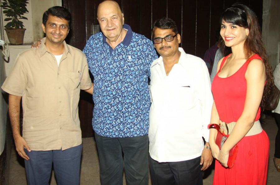 Sharman Joshi, Prem Chopra, Bappi Lahiri, Atul Kulkarni, Tejashri Pradhan, Yogesh Lakhani, Ritu Sachdeva at mahurat of Hindi film Sayonara Phir Milenge at Lahiri House Sayonara Phir Milenge,Sayonara Phir Milenge at Lahiri House,Sharman Joshi,Prem Chopra,Bappi Lahiri,Atul Kulkarni,Tejashri Pradhan,Yogesh Lakhani,Ritu Sachdeva