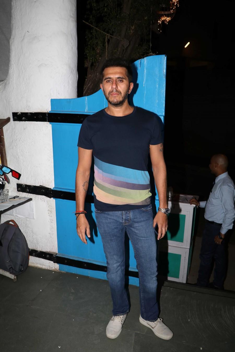 Bollywood actor Sidharth Malhotra and actress Katrina Kaif at Baar Baar Dekho wrap up party. Sidharth Malhotra,Katrina Kaif,Sidharth Malhotra and Katrina Kaif,Baar Baar Dekho wrap up party,Baar Baar Dekho,Farhan,Baar Baar Dekho wrap up party pics,Baar Baar Dekho wrap up party images,Baar Baar Dekho wrap up party stills,Baar Baar Dekho wrap up par
