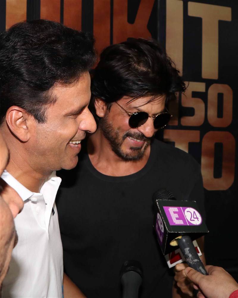 Bollywood Superstar Shah Rukh Khan meets Manoj Bajpayee at mehboob studio. Shah Rukh Khan,Shah Rukh Khan meets Manoj Bajpayee,Shah Rukh Khan meets Manoj Bajpayee at mehboob studio,Manoj Bajpayee,SRK,Shahrukh Khan,Shah Rukh Khan pics,Shah Rukh Khan images,Shah Rukh Khan photos,Shah Rukh Khan pictures