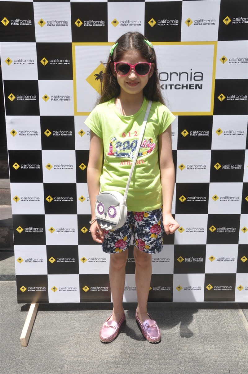 Bajrangi Bhaijaan fame, Harshaali Malhotra spotted at California Pizza Kitchen, Lower Parel. Harshaali Malhotra,child artiste Harshaali Malhotra,Bajrangi Bhaijaan fame Harshaali Malhotra,Harshaali Malhotra spotted at California Pizza Kitchen,California Pizza Kitchen,Harshaali Malhotra pics,Harshaali Malhotra images,Harshaali Malhotra stills,Harsh