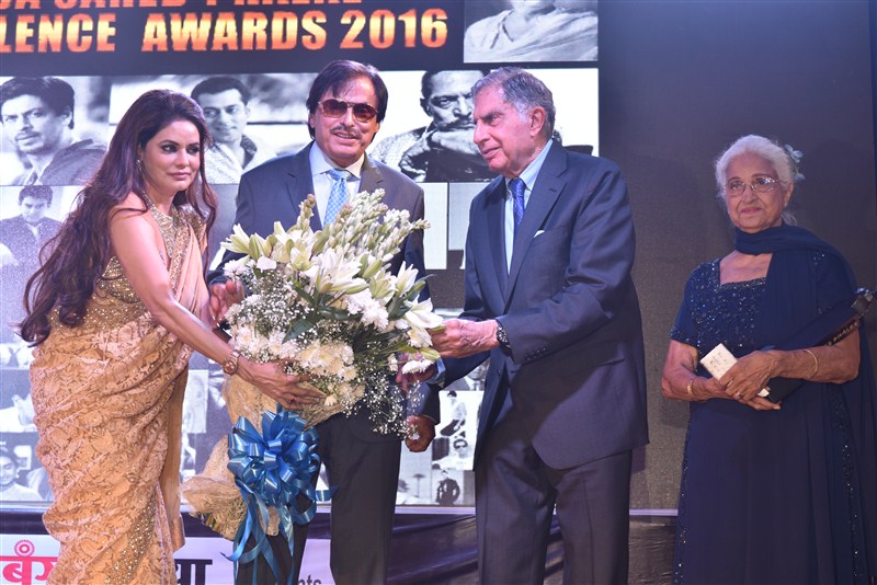 Padma Vibhushan & Padma Bhushan Shri Ratan Tata was the Chief Guest at the Star studded Dadasaheb Phalke Excellence Award, which was held on Monday 25th April 2016 at ISCKON, Juhu, Mumbai. Ratan Tata,Shabana Azmi,Dadasaheb Phalke Excellence Awards 2016,Dadasaheb Phalke Excellence Awards,Dadasaheb Phalke Excellence,Star studded Dadasaheb Phalke Excellence Award,Padma Vibhushan,Padma Bhushan,Shri Ratan Tata