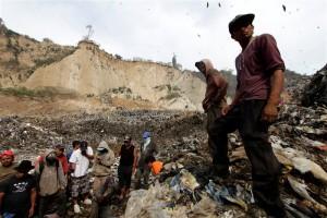Deadly landfill collapse in Guatemala,Deadly landfill collapse,landfill collapse in Guatemala,landfill collapse,Guatemala City,garbage dump
