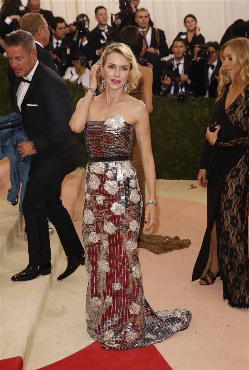 Celebs like Blake Lively, Kanye West, Kim Kardashian, Singer Katy Perry, Singer Beyonce, Singer FKA Twigs and actor Robert Pattinson at Metropolitan Museum of Art Costume Institute Gala (Met Gala). Met Gala,Metropolitan Museum of Art Costume Institute,Blake Lively,Kanye West,Kim Kardashian,Singer Katy Perry,Singer Beyonce,Singer FKA Twigs,Robert Pattinson,fashion event