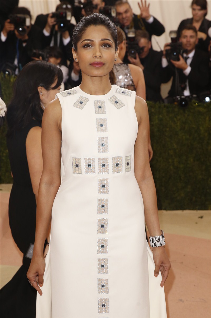 Celebs like Blake Lively, Kanye West, Kim Kardashian, Singer Katy Perry, Singer Beyonce, Singer FKA Twigs and actor Robert Pattinson at Metropolitan Museum of Art Costume Institute Gala (Met Gala). Met Gala,Metropolitan Museum of Art Costume Institute,Blake Lively,Kanye West,Kim Kardashian,Singer Katy Perry,Singer Beyonce,Singer FKA Twigs,Robert Pattinson,fashion event