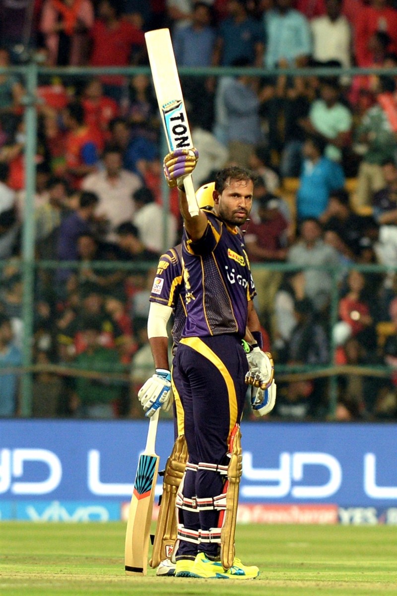 Batting knights Yusuf Pathan and Andre Russell won the match for Kolkata Knight Riders (KKR) against Royal Challengers Bangalore (RCB), scoring 189/5 with five balls to spare at Chinnaswamy Stadium on Monday in the 30th match of IPL Season Nine. Kolkata Knight Riders beat Royal Challengers Bangalore by 5 wickets,Kolkata Knight Riders beat Royal Challengers Bangalore,Kolkata Knight Riders vs Royal Challengers Bangalore,Kolkata Knight Riders,Royal Challengers Bangalore,Yusuf Pathan,Andre Russell