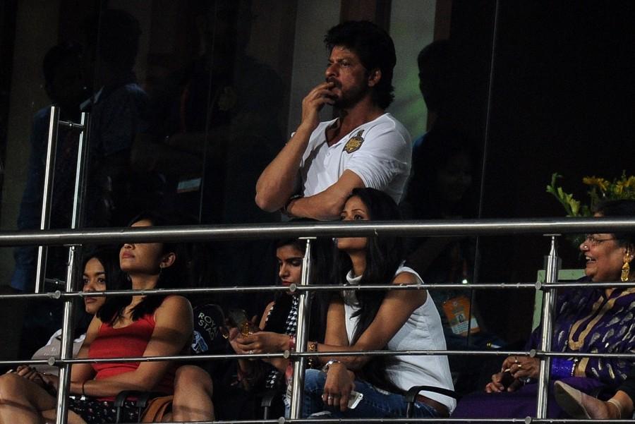 Bollywood star Shahrukh Khan waved and showered flying kisses to fans off the pitch as his team Kolkata Knight Riders (KKR) battled it out against Kings XI Punjab (KXIP) at the Eden Gardens on Wednesday. Shah Rukh Khan,AbRam,Shah Rukh Khan with son AbRam,Shah Rukh Khan and AbRam,Kolkata Knight Riders,Kings XI Punjab,Eden Gardens,Shah Rukh Khan at IPL,Shah Rukh Khan at KKR match