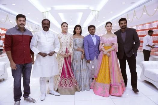 New Saravana Stores Inaugurated today at Anna Nagar in Chennai. Celebs like Jayam Ravi, Vairamuthu, Hansika Motwani, Shriya Saran, Tamannaah Bhatia, Madhavan graced the event.