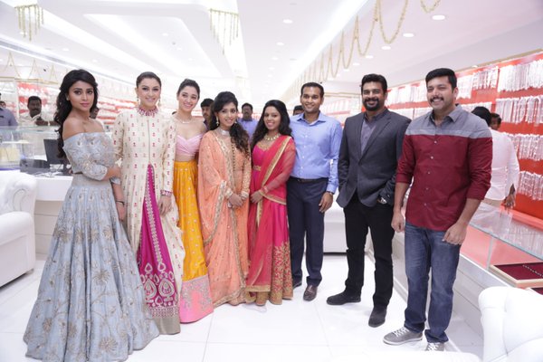 New Saravana Stores Inaugurated today at Anna Nagar in Chennai. Celebs like Jayam Ravi, Vairamuthu, Hansika Motwani, Shriya Saran, Tamannaah Bhatia, Madhavan graced the event. New Saravana Stores Inauguration,New Saravana Stores,Jayam Ravi,Hansika Motwani,Shriya Saran,Tamannaah Bhatia,R Madhavan,New Saravana Stores Inauguration pics,New Saravana Stores Inauguration images,New Saravana Stores Inauguration photos,New Saravana Sto